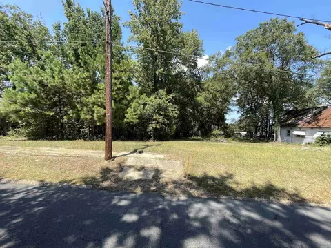 428 Maple St, Camden, AR 71701 photo 1