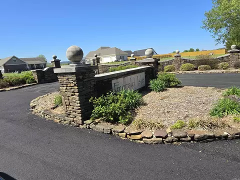 100 Emerald Ln, Greers Ferry, AR 72067 photo 3