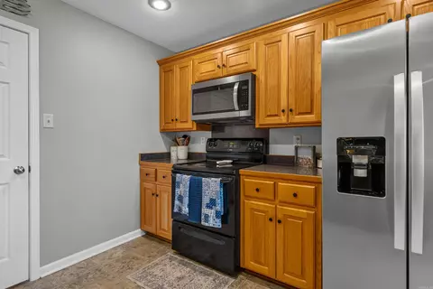 Kitchen - 3628 Winterbrook Dr, Benton, AR 72015 photo 2 of 2