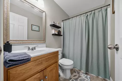 Bath - 3628 Winterbrook Dr, Benton, AR 72015 photo 2 of 2