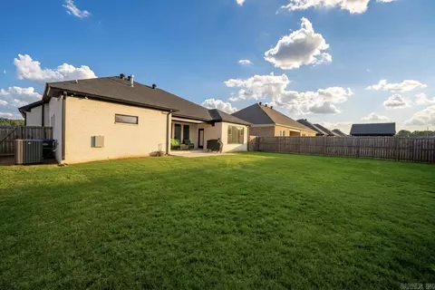 Exterior - 2302 Pleasant Cv, Conway, AR 72034 photo 4 of 4