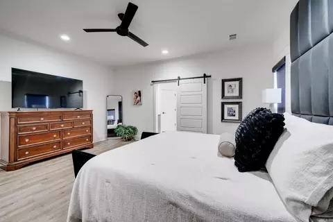 Bedroom - 2302 Pleasant Cv, Conway, AR 72034 photo 3 of 5