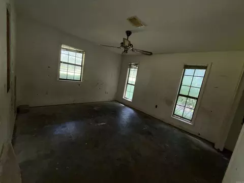 Bedroom - 6920 Calloway Hill Dr, Pine Bluff, AR 71603 photo 3 of 4