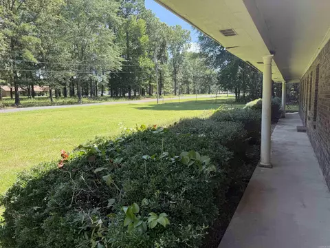 Exterior - 6920 Calloway Hill Dr, Pine Bluff, AR 71603 photo 9 of 14
