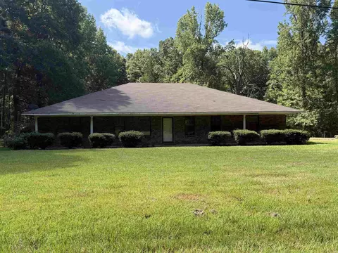 6920 Calloway Hill Dr, Pine Bluff, AR 71603