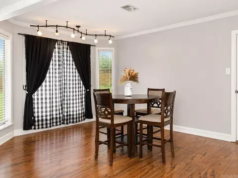 Dining - 8128 Cross Rd, Pine Bluff, AR 71603 photo 3 of 3