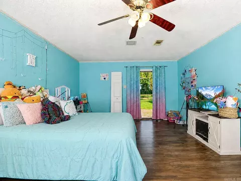 Bedroom - 8128 Cross Rd, Pine Bluff, AR 71603 photo 6 of 7