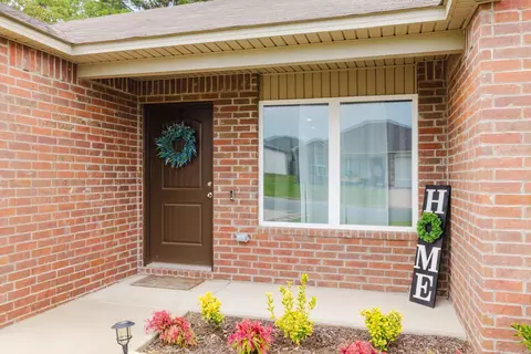 Exterior - 1320 Meadows Dr, Benton, AR 72019 photo 4 of 5