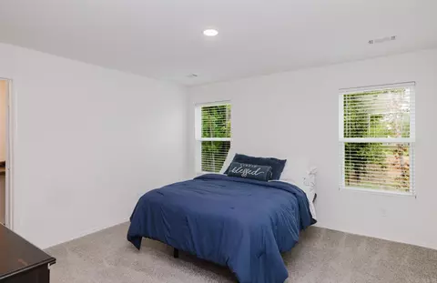 Bedroom - 1320 Meadows Dr, Benton, AR 72019 photo 1 of 7