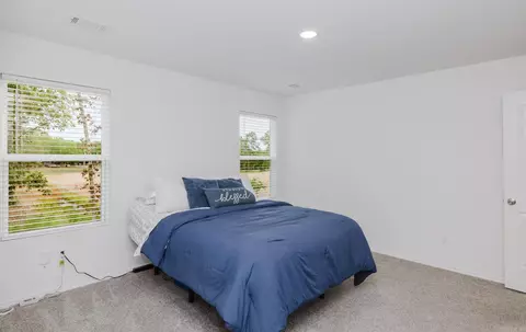 Bedroom - 1320 Meadows Dr, Benton, AR 72019 photo 2 of 7