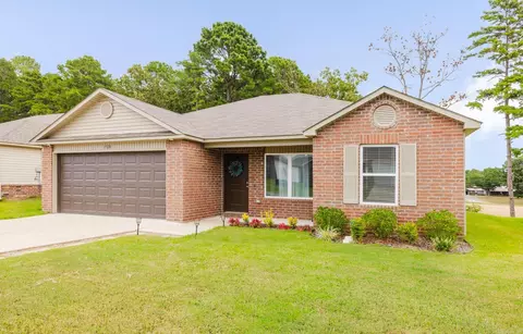 Exterior - 1320 Meadows Dr, Benton, AR 72019 photo 3 of 5