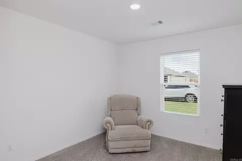 Bedroom - 1320 Meadows Dr, Benton, AR 72019 photo 6 of 7
