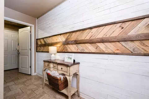 Entry Way - 115 Harvick Cir, Cabot, AR 72023 photo 7 of 9