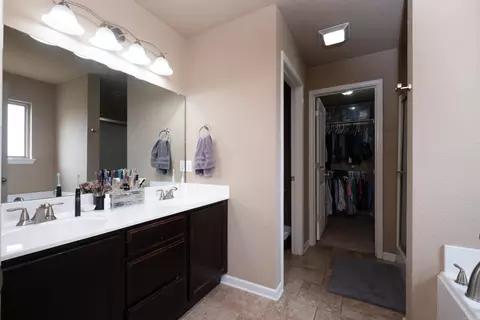 Entry Way - 115 Harvick Cir, Cabot, AR 72023 photo 8 of 9