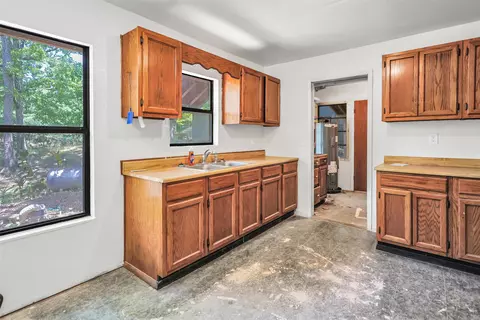 Kitchen - 12 Cinnamon Ln, Mount Ida, AR 71957 photo 1 of 2