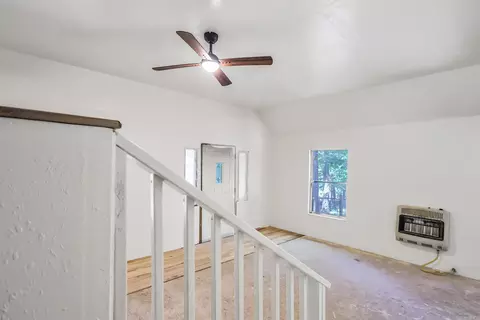 Living - 12 Cinnamon Ln, Mount Ida, AR 71957 photo 5 of 5