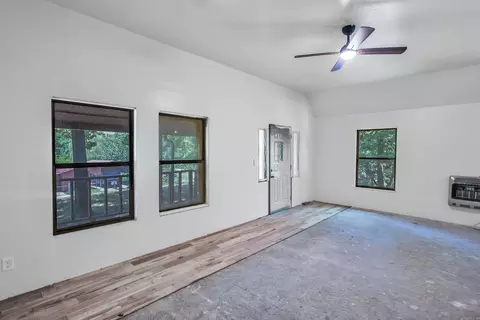 Living - 12 Cinnamon Ln, Mount Ida, AR 71957 photo 3 of 5