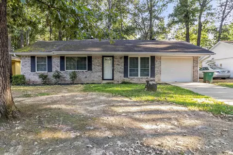 7801 Impala Dr, Little Rock, AR 72209