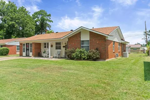 Exterior - 1307 S Dakota St, Pine Bluff, AR 71601 photo 3 of 7