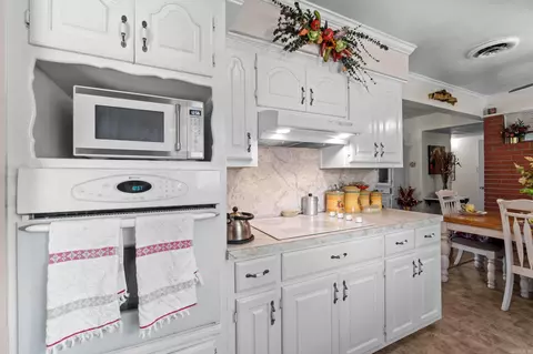 Kitchen - 1307 S Dakota St, Pine Bluff, AR 71601 photo 2 of 2