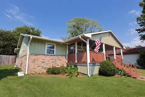 1007 Lakeside Dr, Mena, AR 71953