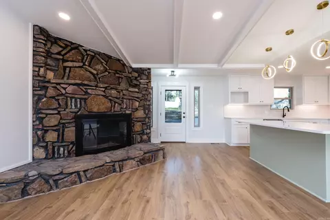 Living - 3025 Razorback Rd, Benton, AR 72015 photo 2 of 7