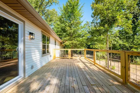 Exterior - 3025 Razorback Rd, Benton, AR 72015 photo 2 of 9