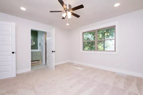 Bedroom - 3025 Razorback Rd, Benton, AR 72015 photo 7 of 8