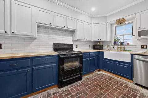 Kitchen - 280 Brannon Rd, Greenbrier, AR 72058 photo 1 of 4