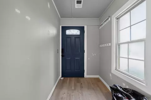 Entry Way - 280 Brannon Rd, Greenbrier, AR 72058 photo 1 of 2