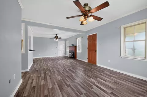 Living - 280 Brannon Rd, Greenbrier, AR 72058 photo 3 of 5
