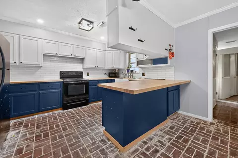 Kitchen - 280 Brannon Rd, Greenbrier, AR 72058 photo 3 of 4