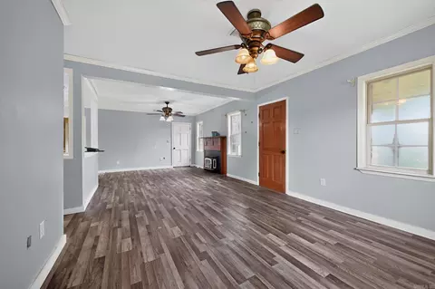 Living - 280 Brannon Rd, Greenbrier, AR 72058 photo 3 of 5