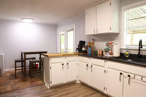 Kitchen - 11 Jerry St, Conway, AR 72032 photo 2 of 3
