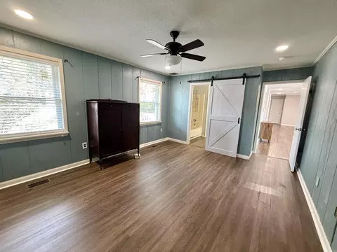 Bedroom - 121 Longleaf Dr, Searcy, AR 72143 photo 4 of 5