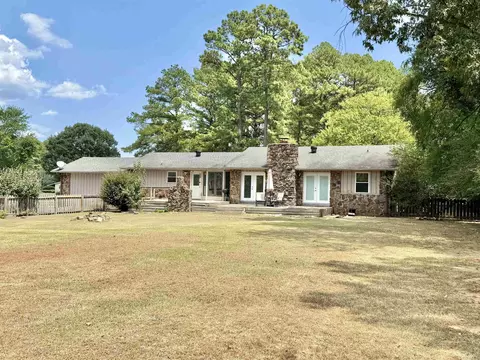 Exterior - 121 Longleaf Dr, Searcy, AR 72143 photo 5 of 11