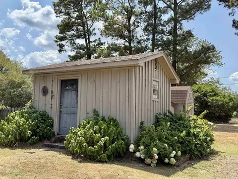 Exterior - 121 Longleaf Dr, Searcy, AR 72143 photo 3 of 11