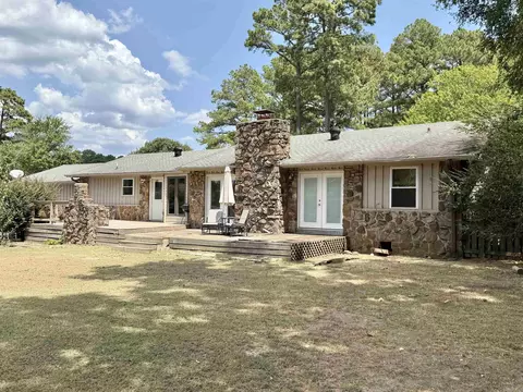 Exterior - 121 Longleaf Dr, Searcy, AR 72143 photo 2 of 11
