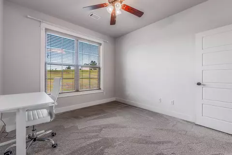 Bedroom - 10600 Gunter Loop, Benton, AR 72019 photo 5 of 8
