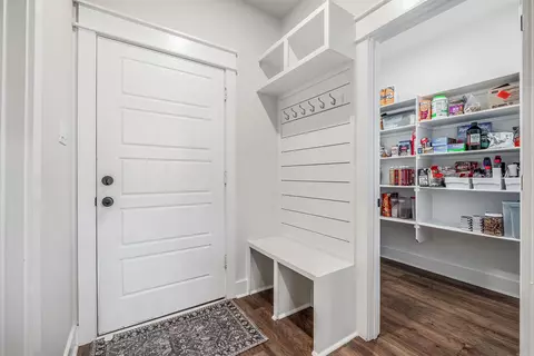 Entry Way - 10600 Gunter Loop, Benton, AR 72019 photo 3 of 6