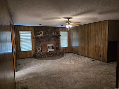 Living - 428 Swinging Bridge Rd, Beebe, AR 72012 photo 3 of 4
