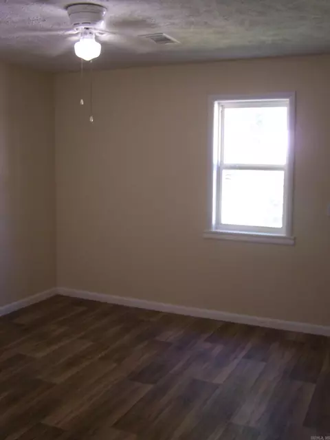 Bedroom - 709 Fraser, Clinton, AR 72031 photo 2 of 3