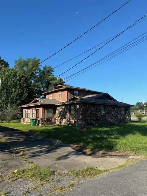 1303 S Bay, Pine Bluff, AR 71603 photo 4