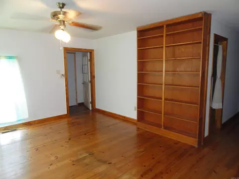 Living - 3358 Hwy 74 E, Marshall, AR 72650 photo 2 of 2