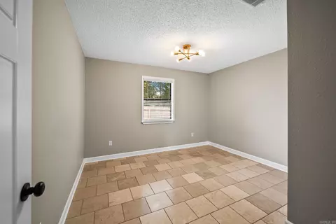 Bedroom - 19 Rosanne Dr, Conway, AR 72034 photo 4 of 6