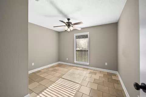 Bedroom - 19 Rosanne Dr, Conway, AR 72034 photo 6 of 6
