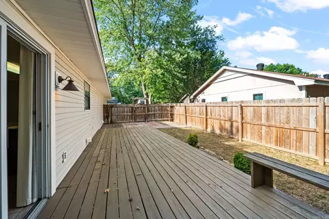 Exterior - 19 Rosanne Dr, Conway, AR 72034 photo 16 of 20