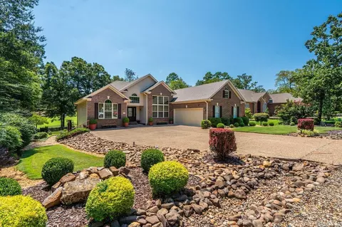 13 Fachado Dr, Hot Springs Village, AR 71909