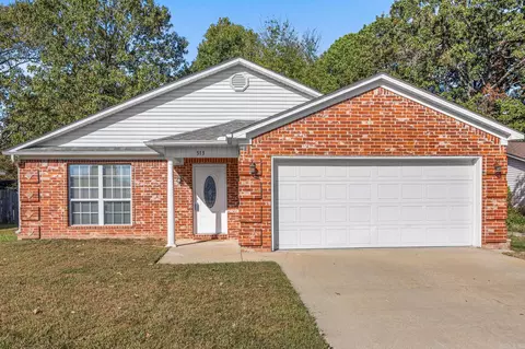 513 Hidden Forest Dr, Bryant, AR 72022