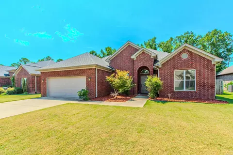 116 Lucia Ln, Maumelle, AR 72113